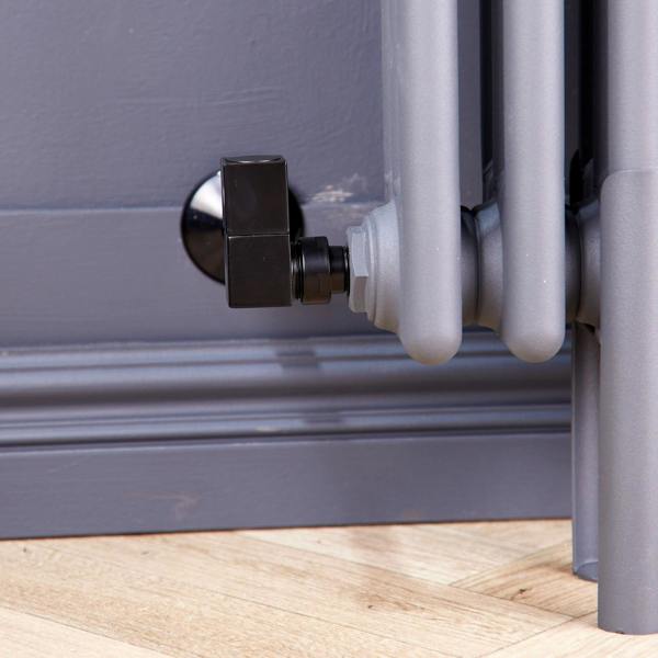 Flode Corner Square Manual Radiator Valve Pack | 15mm x 1/2″ | Satin Black