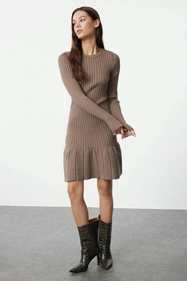WOVCOR Mini Pleated Knit Dress