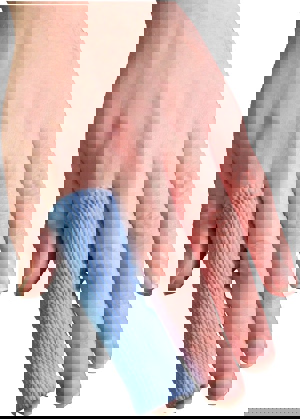 Aidapt Strip of Antibacterial Digital Pads Pack of 32 Small