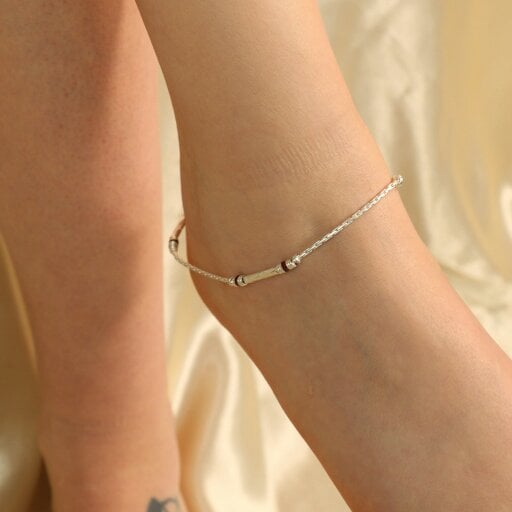 The Colourful Aura Red Enamel Pipe Silver Plated minimalistic Asian Indian Payal Anklet