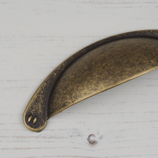 Handle & Home Antique Brass Cup Handle and Coordinating Knob