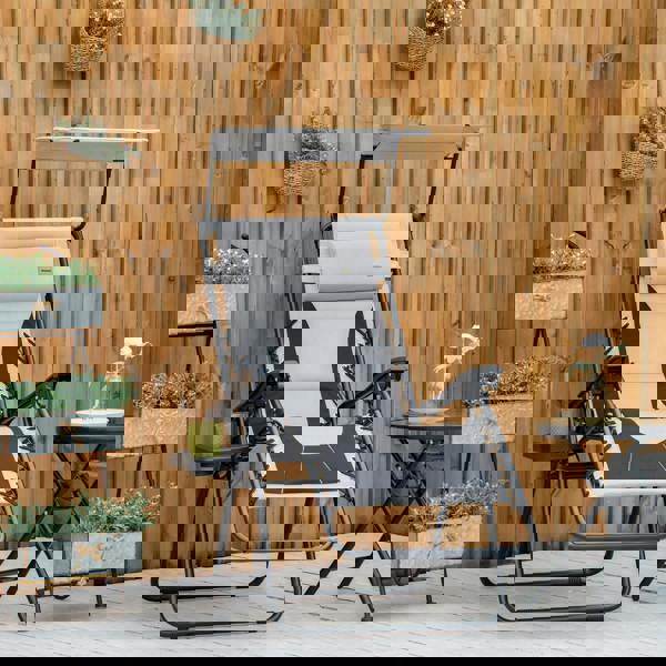 Outdoor Lounge Chair