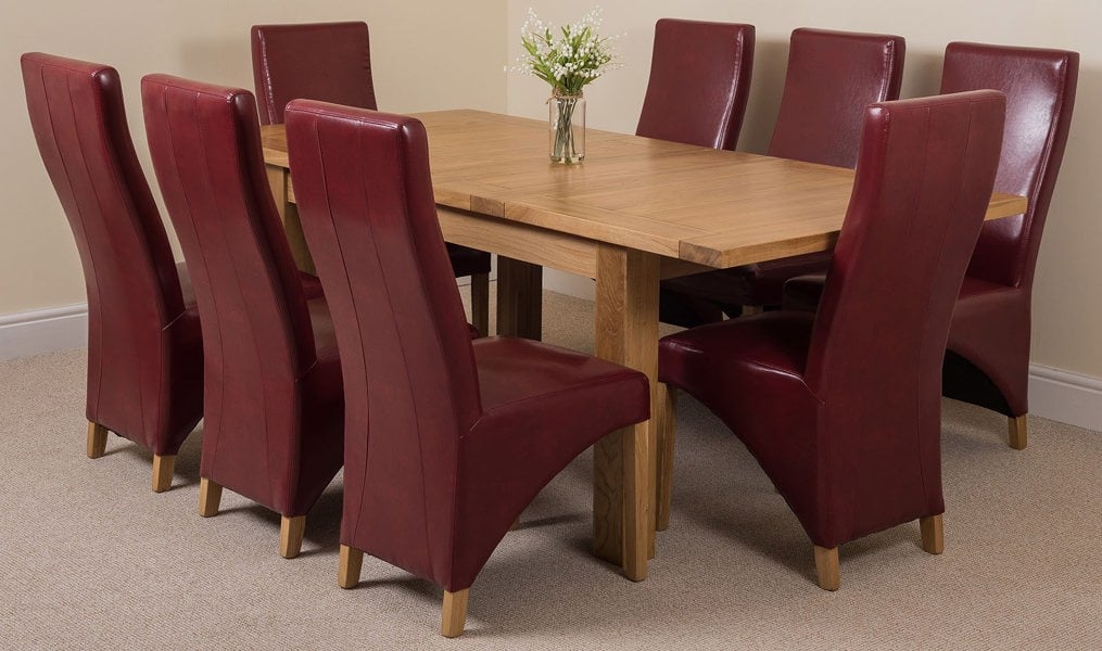 That's Furniture Seattle Oak Extending Dining Table with Lola Leather Chairs