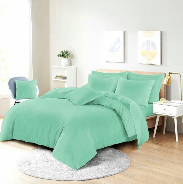 Night Zone Polycotton Duvet Cover Set – Plain Dyed Easy Care Bedding with Pillowcases - Mint Green