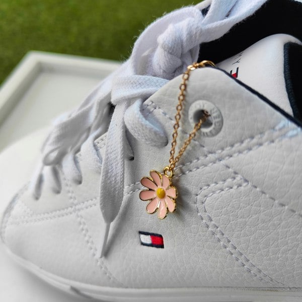 The Colourful Aura Daisy Sunflower Dangle Shoe Lace Sneaker Accessories Summer Floral Skate Charm