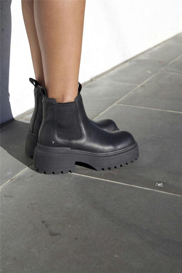 Windsorsmith Black Chunky Leather Chelsea Boots