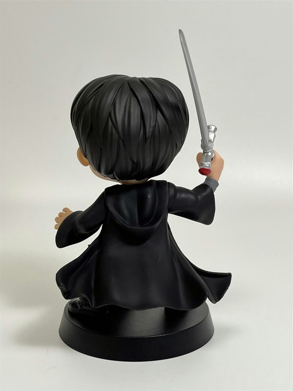 Iron Studios Harry Potter With Sword Of Gryffindor Harry Potter Approx 5.5 Inches WBHPM67922