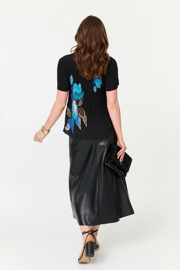 Black | Floral Pleated Short Sleeve Top

