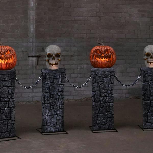 Samuel Alexander 2.4m Battery Powered Light Up Halloween Skull & Pumpkin Fence with LEDs
