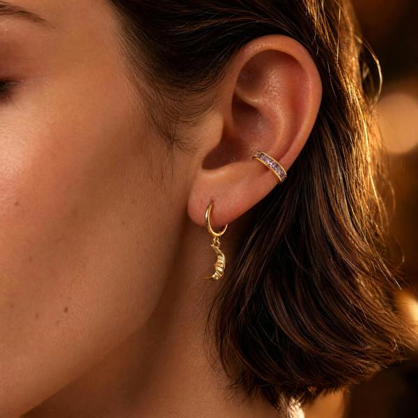 Gold Trip Amethyst Baguette Ear Cuff