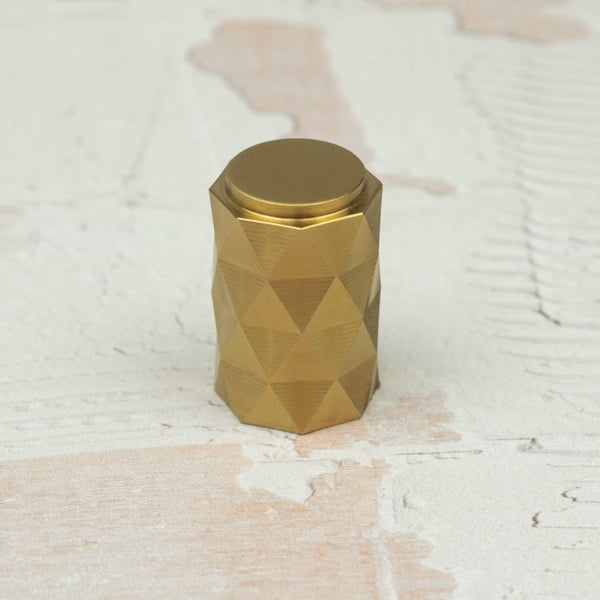 Handle & Home Satin Brass Diamond Knurled Handle and Coordinating Knob