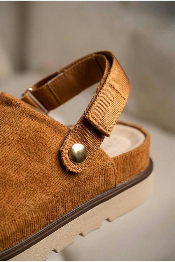Tara Womens Suede Convertible Slingback Clogs - Camel