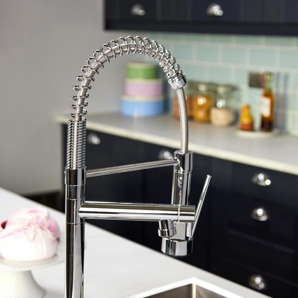 Flode Alta | Single Lever Kitchen Sink Mixer Tap with Swivel Spout | Polished Chrome Finish