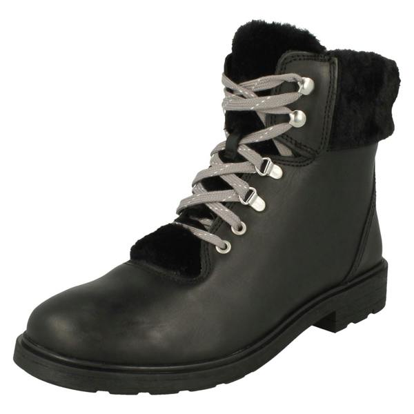 Clarks Girls Clarks Faux Fur Detailed Ankle Boots Astrol Hiker K