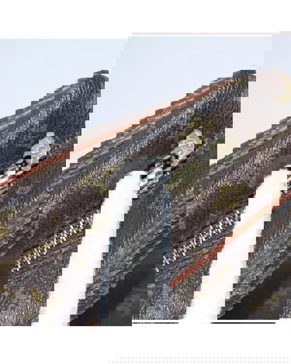 210253323.jpg