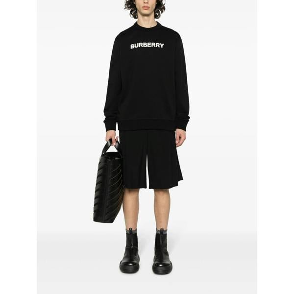 Burberry Logo Print Sweatshirt   in  Black