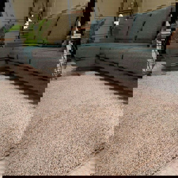 Beige colour Shaggy rug Plain design thick pile, non-shedding.