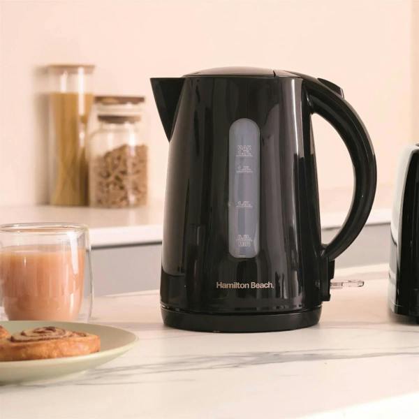 Hamilton Beach Essentials Kettle, 4 Slice Toaster & 20L Retro Microwave Set - Black - Hamilton Beach UK