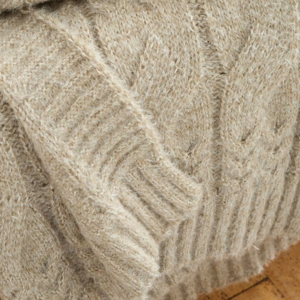 Bianca Cosy Soft Cable Knit Blanket Throw