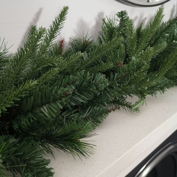 Samuel Alexander Premier 1.8M Festive Norfolk Pine Christmas Garland PE/PVC Tips