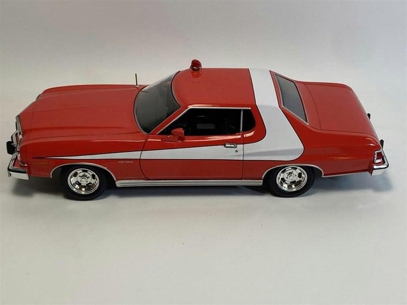 starsky and hutch 1976 ford gran torino 1:24 greenlight 84042