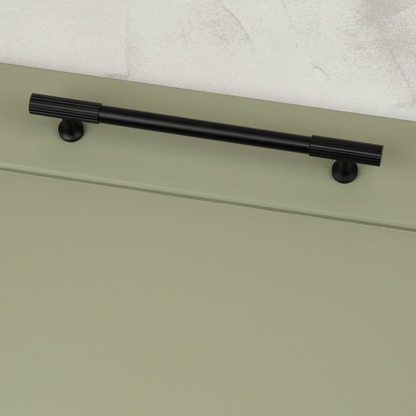 Handle & Home Matt Black Reeded Knob/Handles