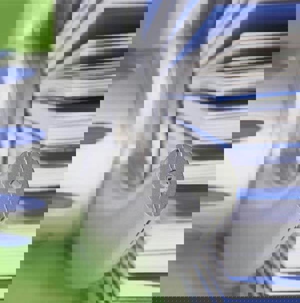 Durable VISIFIX VEGAS 400 Card Rotary Business Card Holder | A-Z Index | Silver