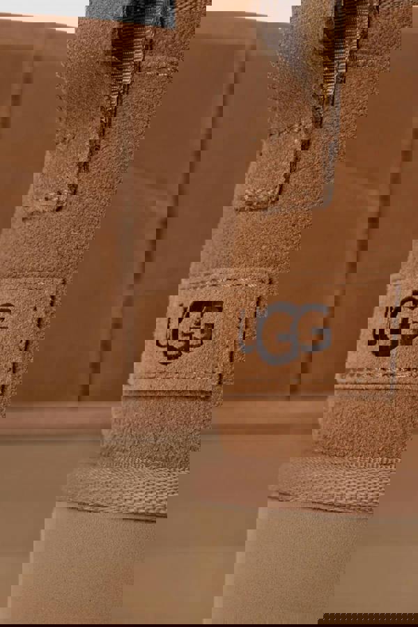 UGG Women's Classic Ultra Mini Platform Boot Chesnut