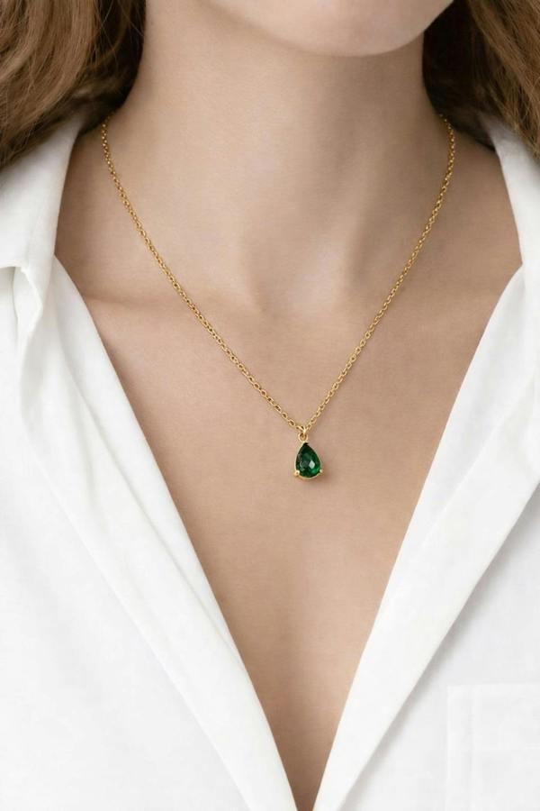 SVNX Rhinestone Teardrop Necklace & Earrings Set in Green - Gift Boxed