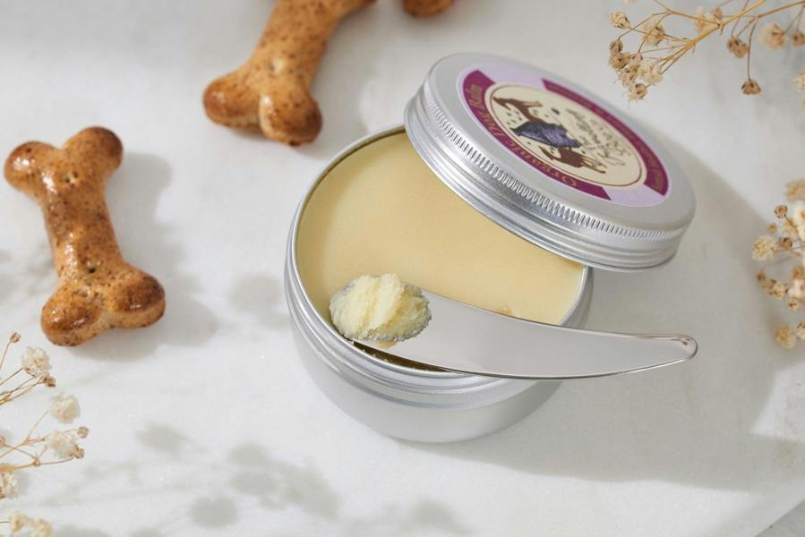 The Travelling Bee Co. Organic Dog Balm with Scottish Heather Honey & Beeswax