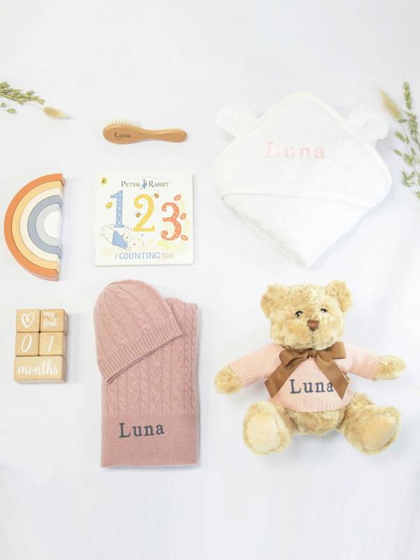 The Baby Gifting Company Ultimate Luxury Cashmere Gift Set in Rosewood Pink