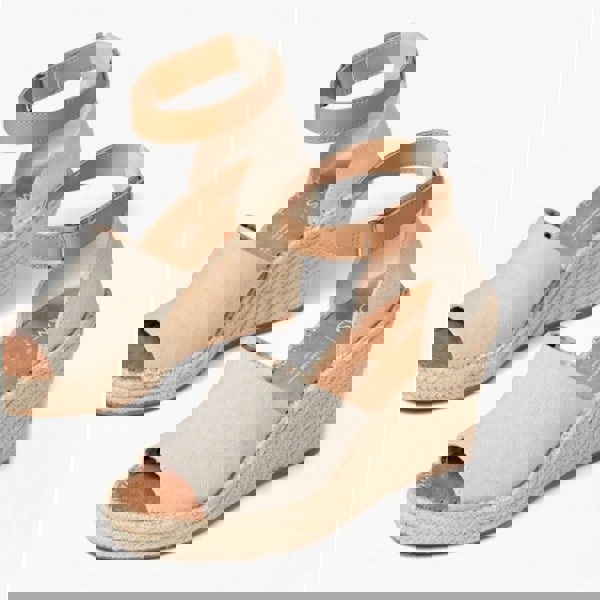 1655365796-70993400.jpg