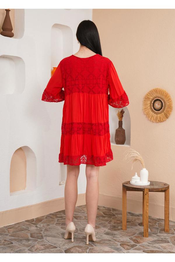 Hoxton Gal Relaxed Fit 3/4 Sleeves Lace Detailed V Neck Mini Dress in Red