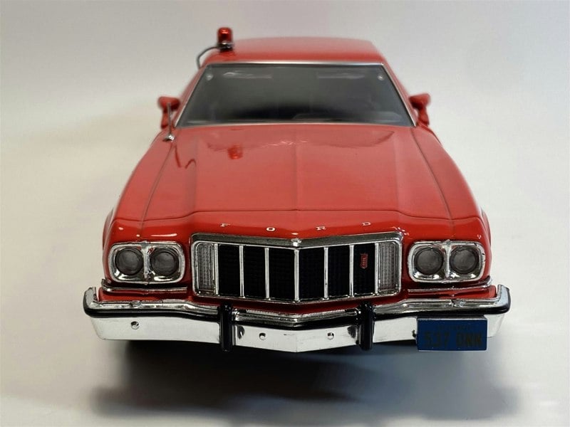 starsky and hutch 1976 ford gran torino 1:24 greenlight 84042