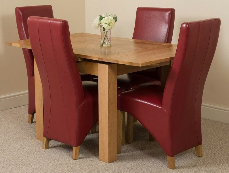 That's Furniture Richmond Small Extending Oak Dining Set with Lola Leather Chairs