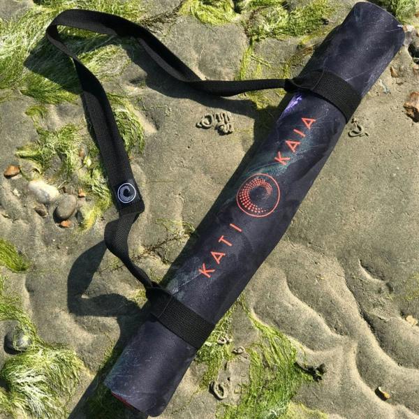 Kati Kaia Prometheus Red Travel Mat