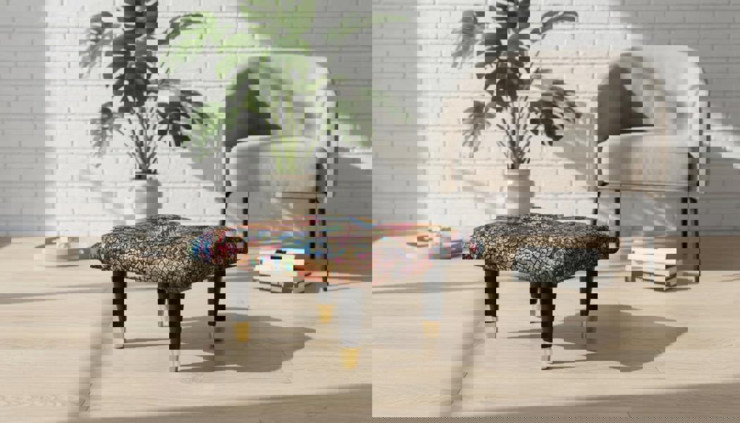 Compact decorative pouffe ottoman in multiple colours - ISTOOLS