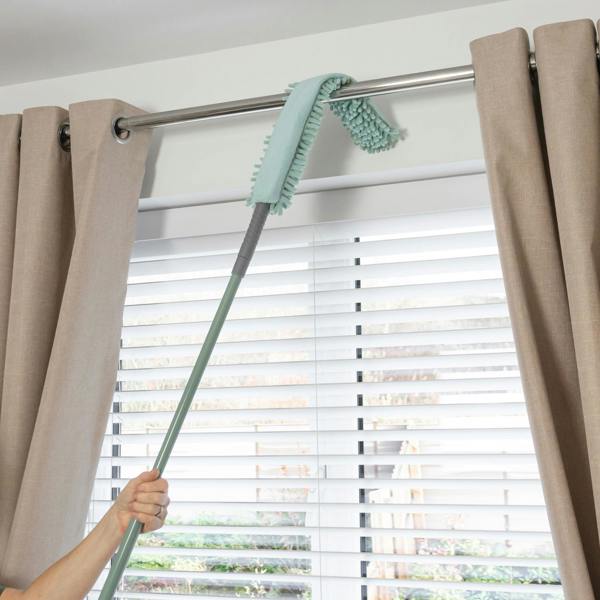 JVL Extendable Flexible Duster - Green