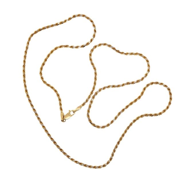 A solid Rope link neck chain