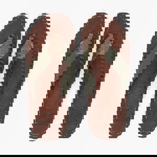 1582908025-38881200.jpg