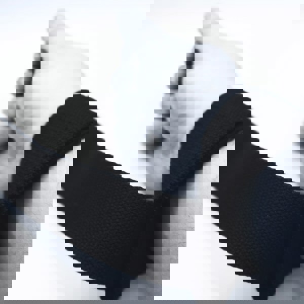 Applying Deadlift Straps to Wrists