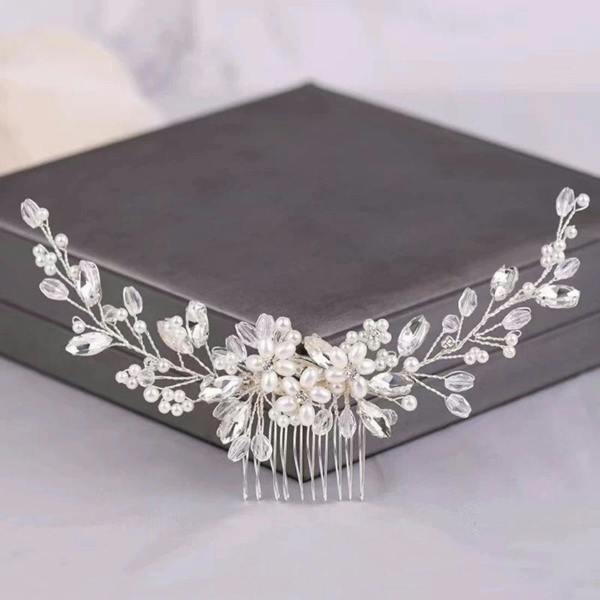 Gold Trip Pearl Flower Hair Comb