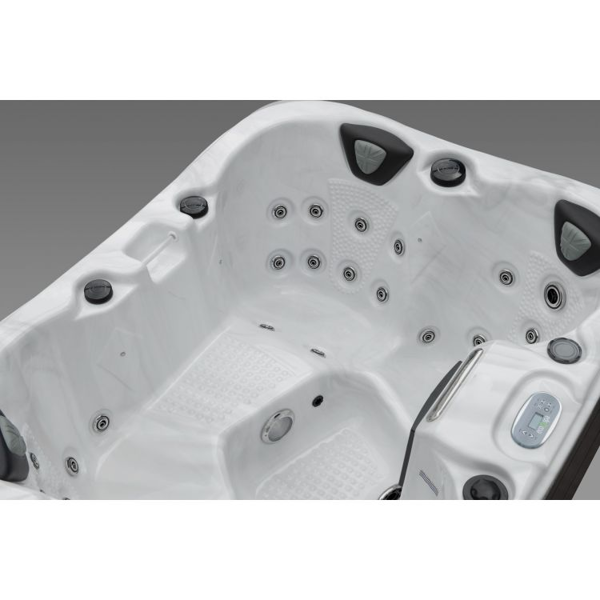 Grayling™ 3-4 Person Hot Tub (includes Cover & Steps)