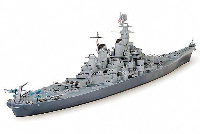 Tamiya US Navy Battleship BB-63 Missouri (1:700 Scale)