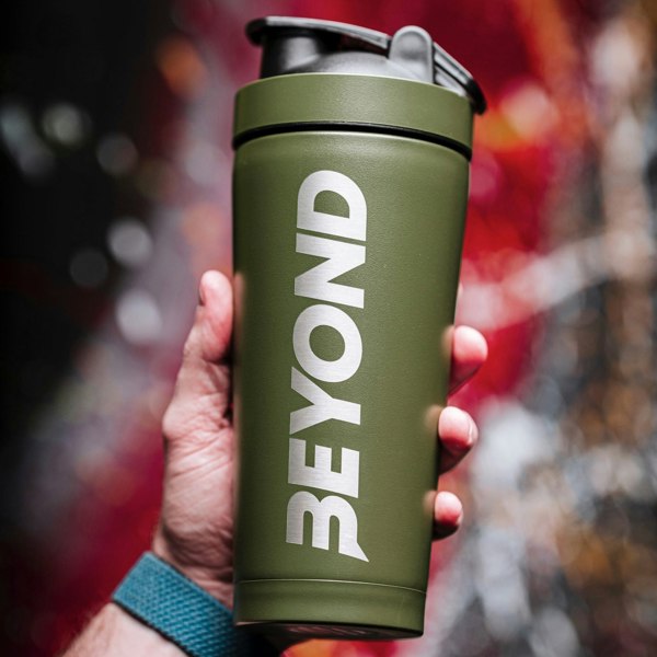 Beyond Shakers 735ml Protein Shaker Bottle - Forest Green