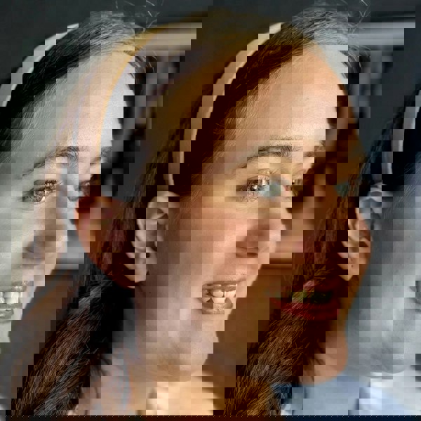 Peach headband, smooth fabric finish, slim design, soft pastel hair accessory, feminine style, versatile everyday wear, gift for her
