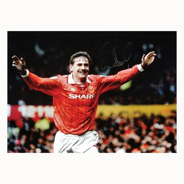 Andrei Kanchelskis Signed Manchester United photo — Premium framing