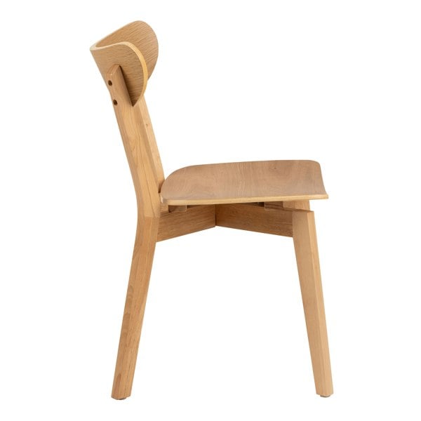 Furniture To Go Roxby Round Dining Table in Oak 105x76cm Included 4 Roxby Dining Chairs in Oak