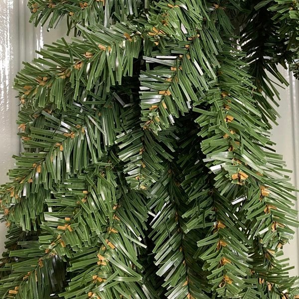Samuel Alexander 60cm Plain Green Christmas Wreath with 160 Bullet Tips