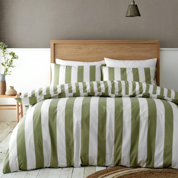 Catherine Lansfield Cove Stripe Reversible Duvet Cover Set